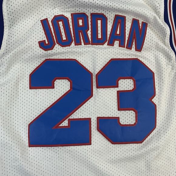 Micheal Jordan Champion Tune squad Basketball Jersey 2xxl - Picture 2 of 9